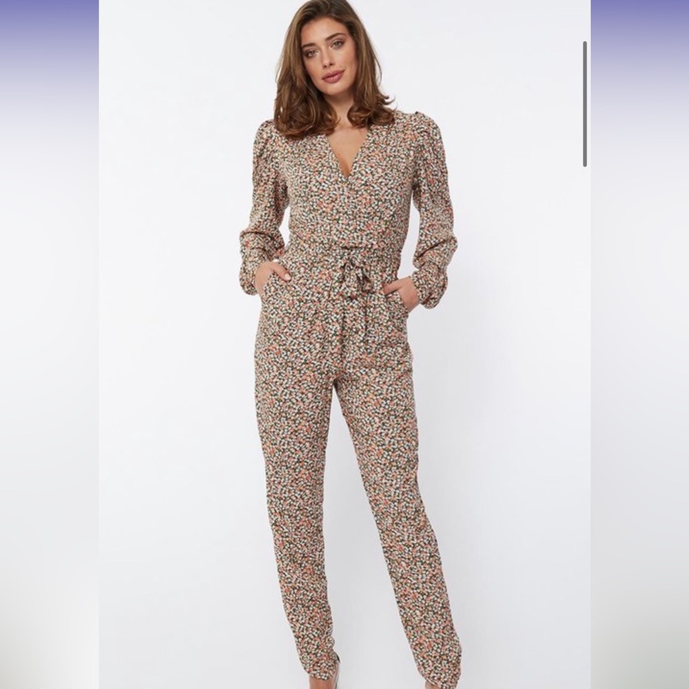 NWT women’s  Lofty manner floral jumpsuit